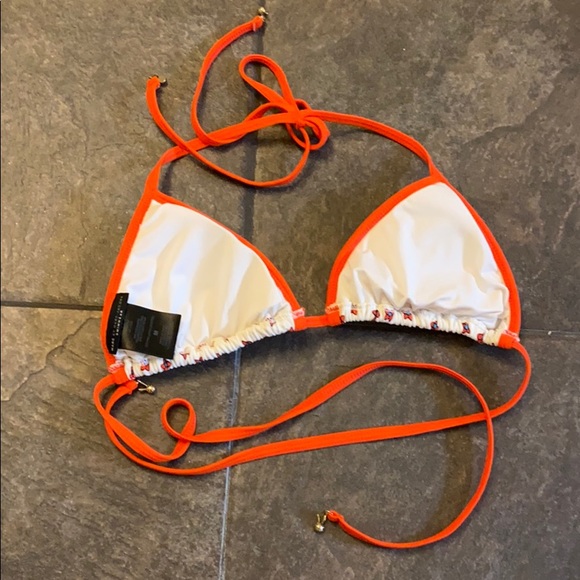 ⭐️ 2/$20 Marc Jacobs bikini top size M - Picture 5 of 6